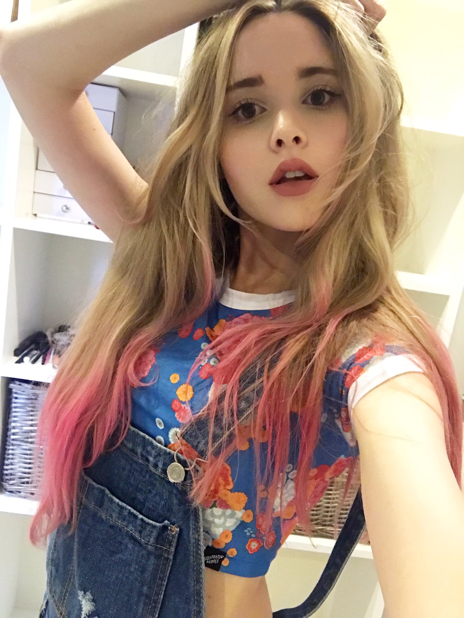 Taylor r cheap hair