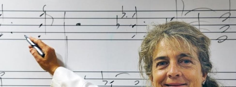 Eva Gancedo ve "curiosa" la "ignorancia" de los políticos que piensan que la música "sólo crea músicos" dlvr.it/PmnZ2S