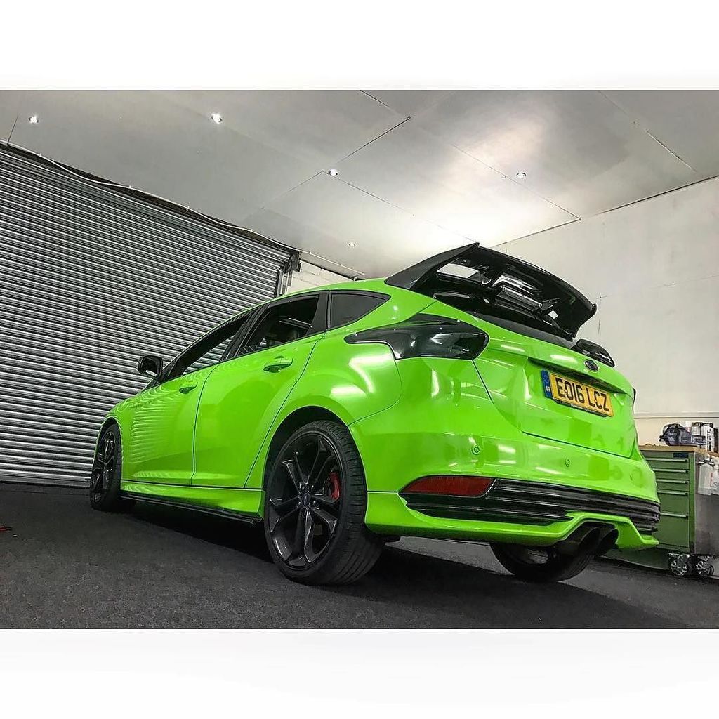 ORAFOL_Americas's tweet image. This week's #WrapItWednesday comes from @s6wraps. ORACAL 970RA lawn green with black accents. 💚
.
#oracal #oracal9… ift.tt/2h3lIoU