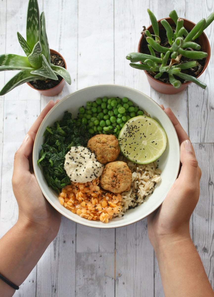 JustMorgsx's tweet photo. New: GREEN BUDDHA BOWL // FOR A HEALTHY SEPTEMBER 💚🥗
https://t.co/RSxqTVBETT

#bloggerstribe @TeenBloggersGR @GRLPOWRCHAT #vegan #healthy https://t.co/QRfajEr88Q