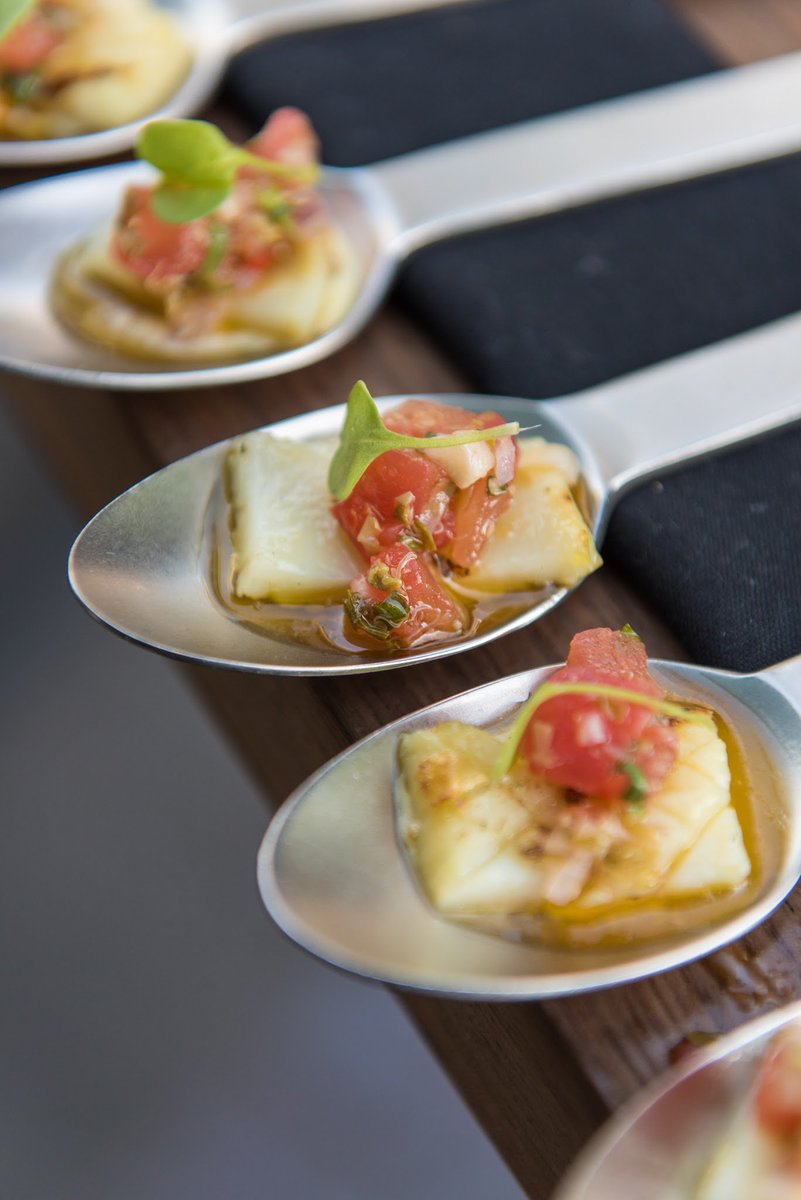 To meetings that go beyond the ordinary!
Experience business in a new light at our elegant venues.
Visit: bit.ly/2thUZZH