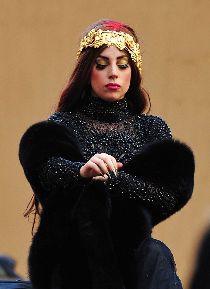 Gagathrowbacks's tweet photo. Lady Gaga at the FAME Launch Event in NYC (Sept. 13) 2012 #Throwback https://t.co/nRe1SwwZpq