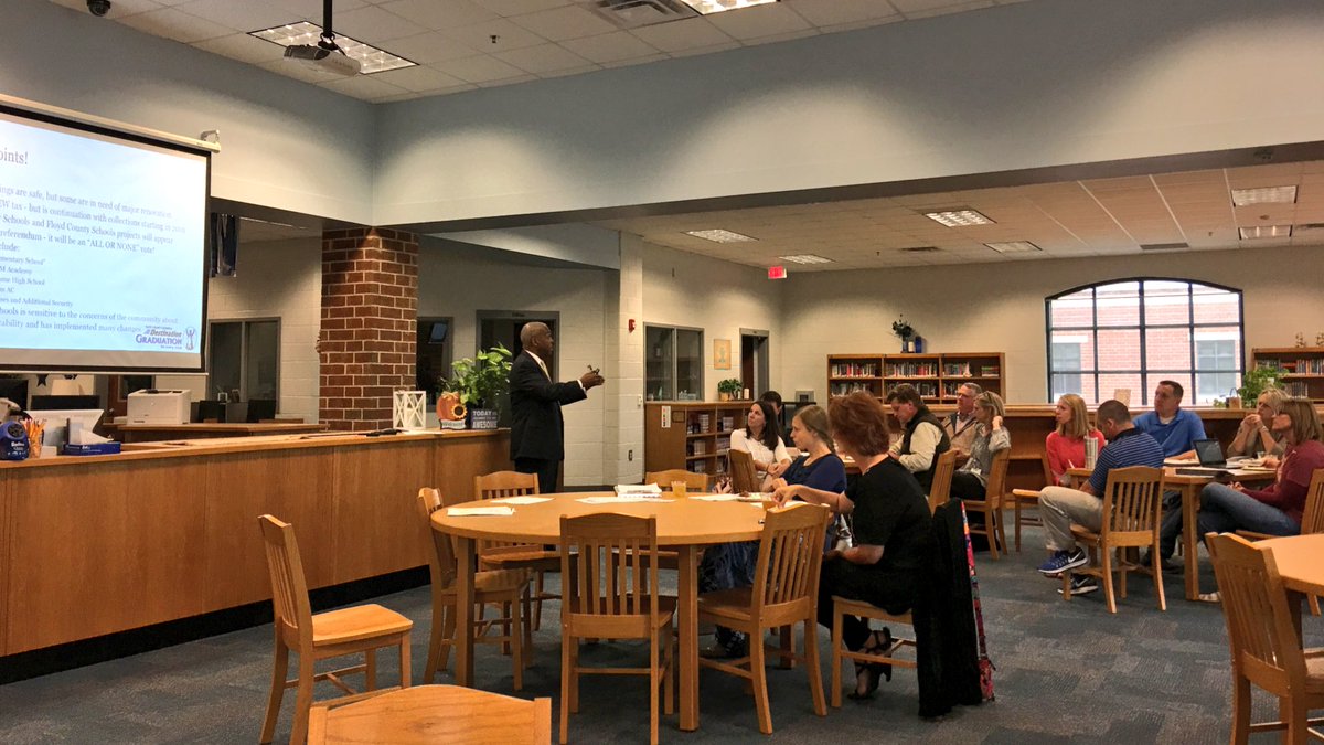 Dr. Jackson sharing #RomeFloydESPLOST info with Model Area LSGTs. To learn more about our proposed projects, visit goo.gl/f6doyV