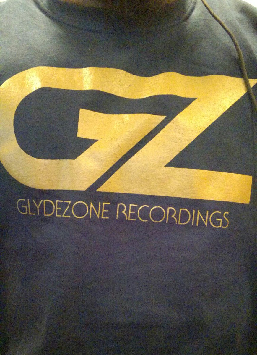 theMsauce's tweet photo. @DaMFunK for life brotha...
@Glydezone #funk #music #realmusic #Glydezone #NiteFunk #InviteTheLight #Toeachizown https://t.co/0PPp0yg654