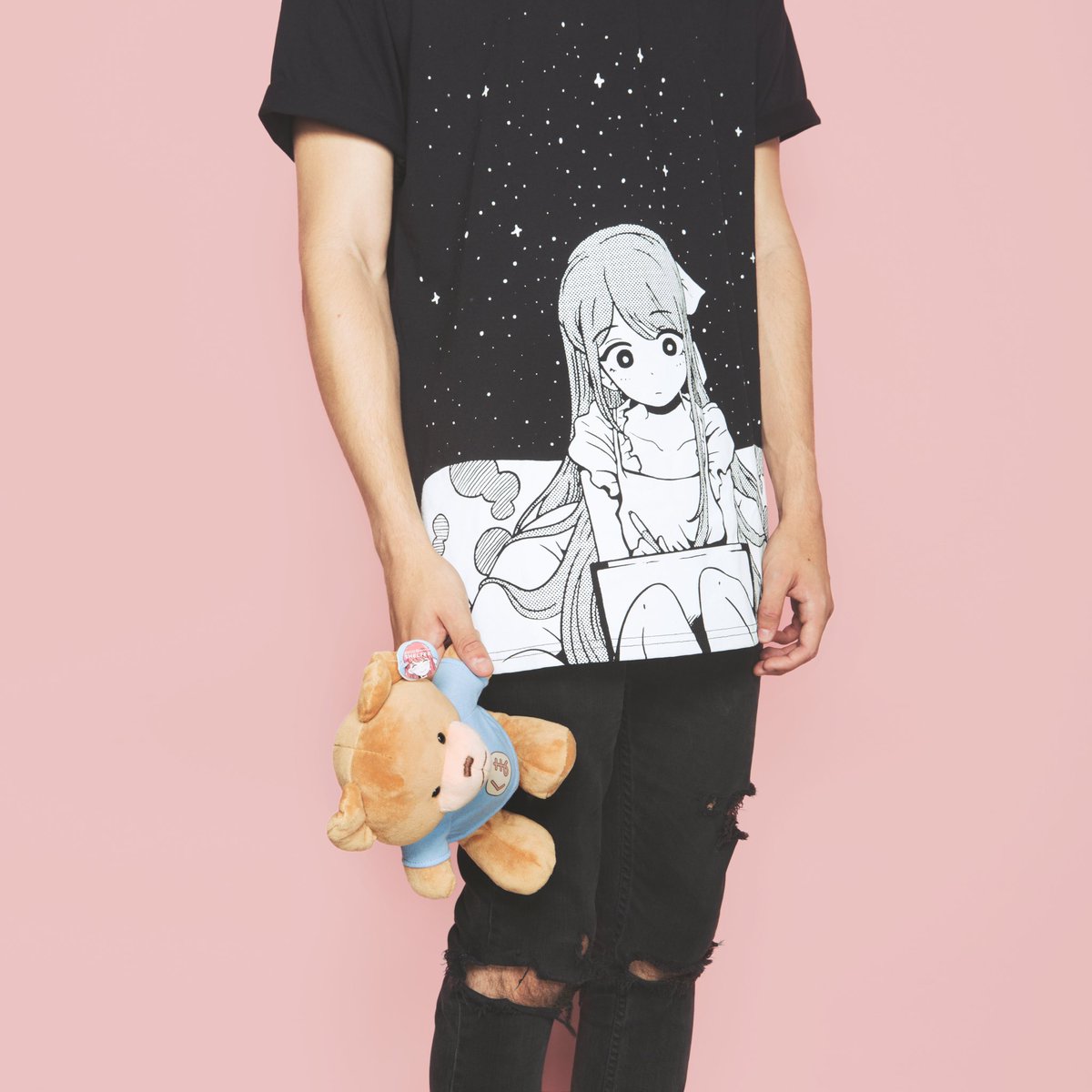 new 'shelter the animation' merch store is up now 🐻  porterrobinson.merchtable.com https://t.co/cqGgtzA5D0