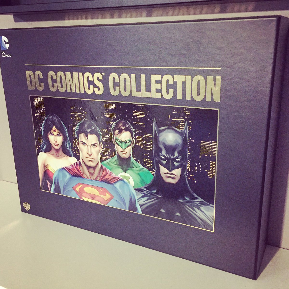jordnat_'s tweet photo. Mon cadeau d'anniversaire et ça envoie du lourd ! 😋
#DCComics #Batman #Superman #DCComicsCollection #DVD #TheDarkKnight #DCComicsFan #comics https://t.co/5vxHcaZson