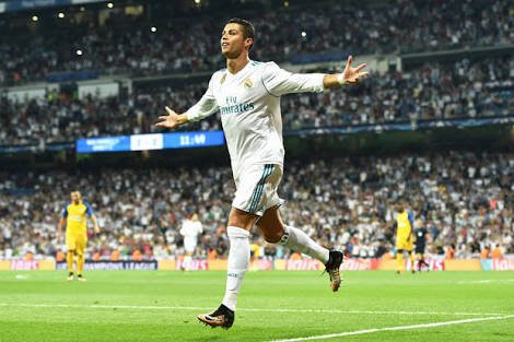 aisai1997's tweet photo. Que importante es Cristiano. El 9 del Madrid, ni Benzema, ni Mayoral, CRISTIANO.
#RMvAPO #ChampionsLeague #ElBicho https://t.co/WNC7setPFW