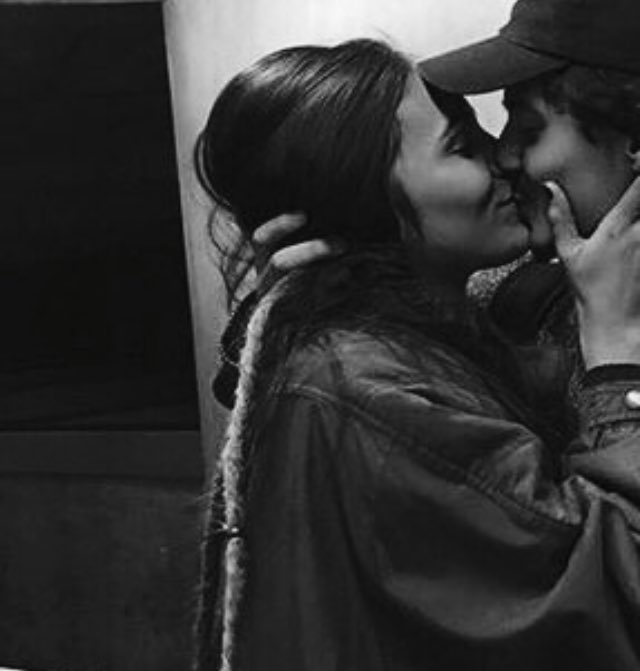 julyalopexz's tweet photo. Hoje é só eu&amp;você, jae?? E mais ninguém!!!! https://t.co/ULZv64jfnB