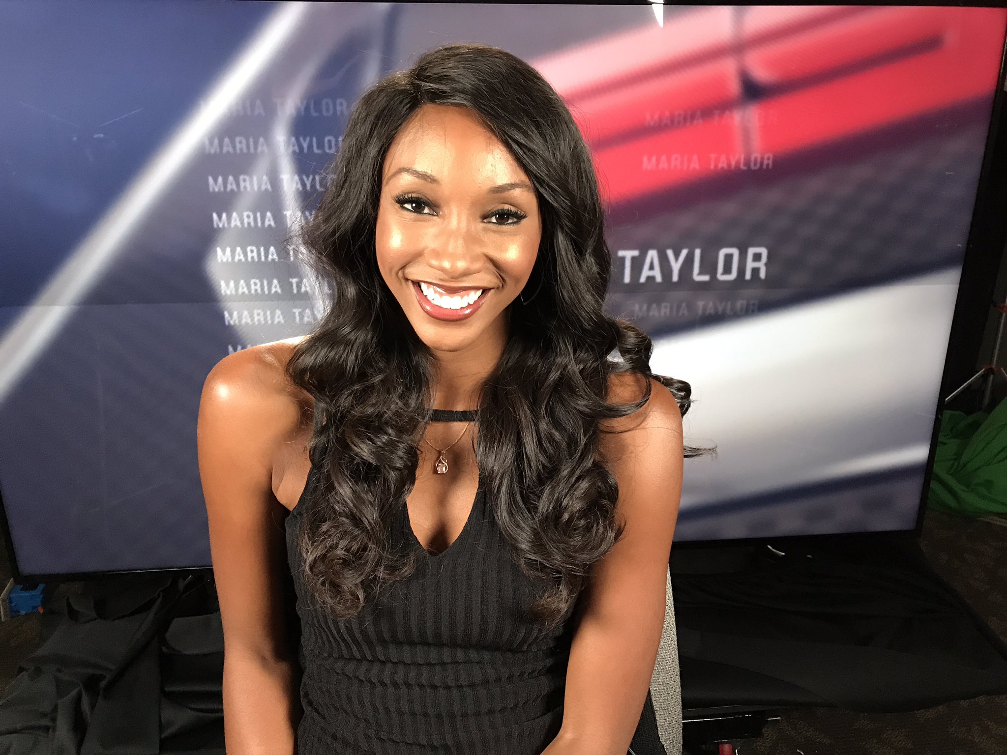 Maria Taylor on Twitter: "Just hanging out in a closet with a camera.