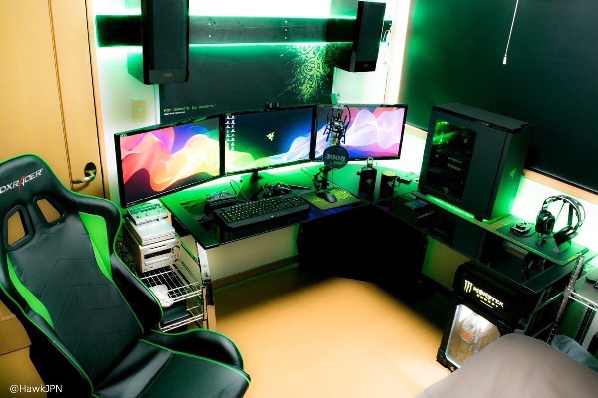 AdvanzeedGear's tweet image. To celebrate we reached 20k Big razer set up giveaway

Retweet+Follow

Winner 2k Rt