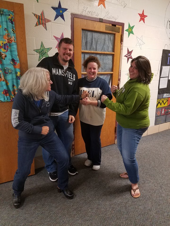 NorthernPotter's tweet photo. Teachers Support Scholarship Fund With Wear Your Colors Wednesday https://t.co/g7VwLtFE4X