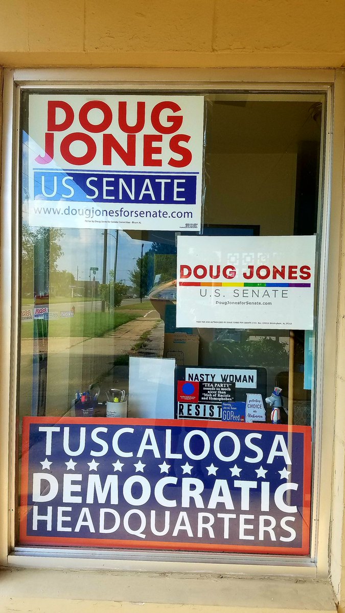 KudzuFrannie's tweet photo. @JohnArchibald @WarOnDumb Why, yes. I believe we can elect #DougJonesforSenate #VoteDecember12 #ALSEN https://t.co/LsMZSqyM72