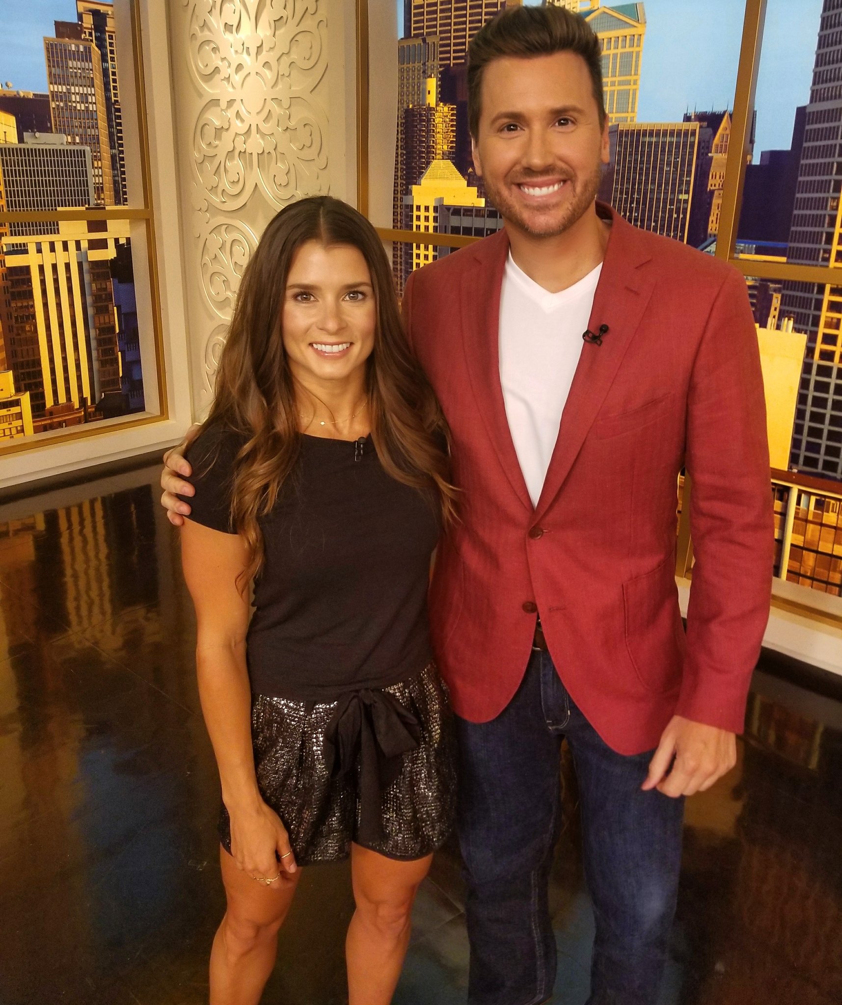 twitter-ryan-chiaverini-hometown-girl-danicapatrick-back-on-wcl-race-imronburgundy-https-t-co-do6lpwstgw-twitter