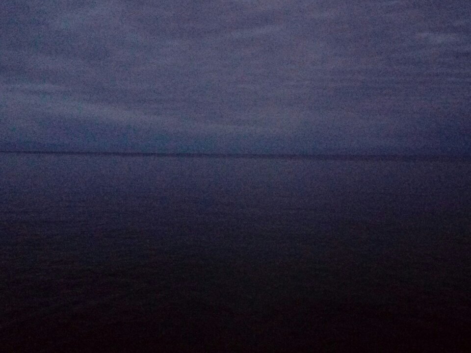 Pitczz's tweet photo. Байкал. Шесть утра. #рассвет #Байкал https://t.co/q2IUG5GBfU
