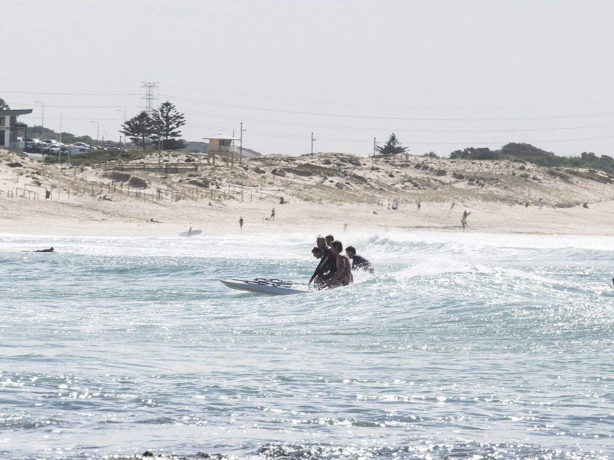 VixPixPhoto's tweet photo. Team bonding; it's always better to catch a wave with your mates. Exercise your mental health. #visualed #photography #exerciseyourmood https://t.co/W4qLiesiEs
