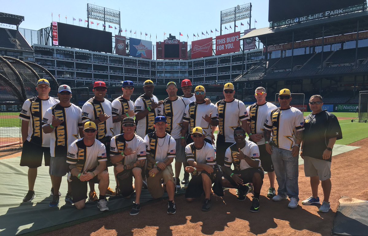 ChadAgustin50's tweet photo. The #AllArmySoftball team will be in San Antonio for the 2017 #ArmedForces Championships, 18-23 SEP. #QuestFor6Peat #ArmyGold #SluggerSP https://t.co/DxwkmqoDuw
