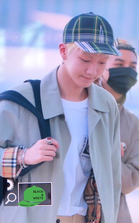 170914 #승훈 인천공항 출국
머리색이 아주 최고대 애기ㅠㅠㅠㅠㅠ💦💦