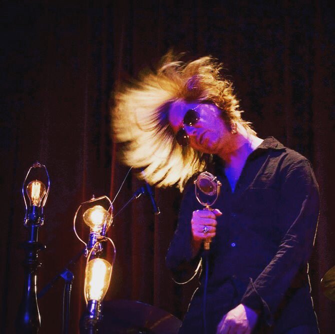 gwythaintsband's tweet photo. Little known fact: @sweeneycreative likes to #headbang - #GoneElectric music video shoot at @albertarosepdx - @EarTrumpetLabs mic in hand 🎤 https://t.co/nucXtitHOQ