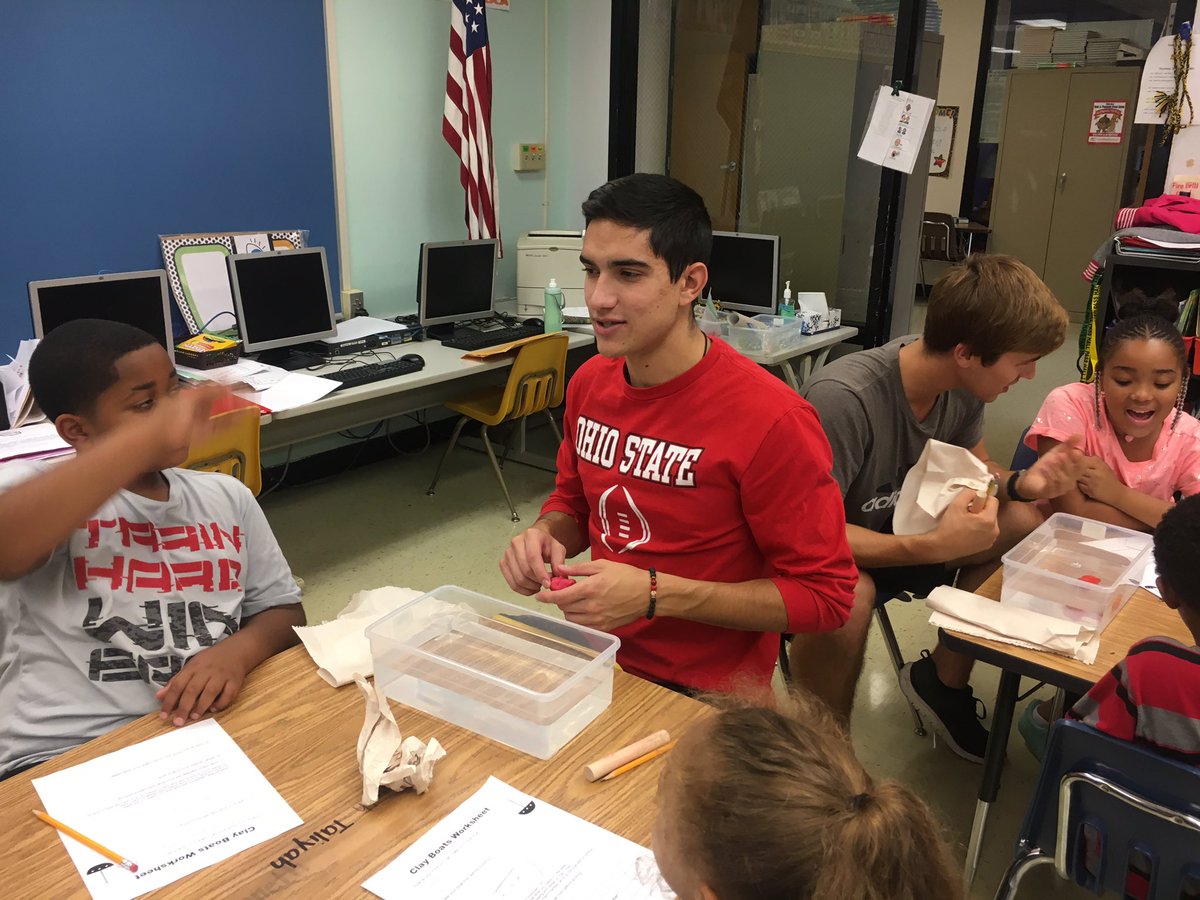 parkmoorpride's tweet photo. Second grade learning excitement, making clay boats @ColsCitySchools @OhioState #leaders #Science #wowprogram https://t.co/ZBGk3MyGv0