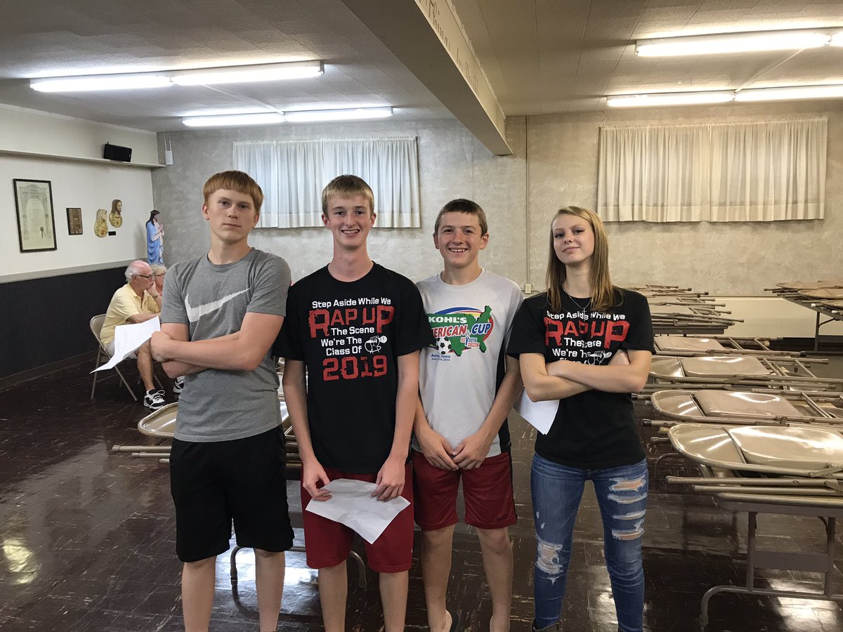 daltonhawe1's tweet photo. #papafrank #shortestandtallest #proverbs18 #facialhair #group37 @acc_ff_ym https://t.co/Mw8HBxD1gV