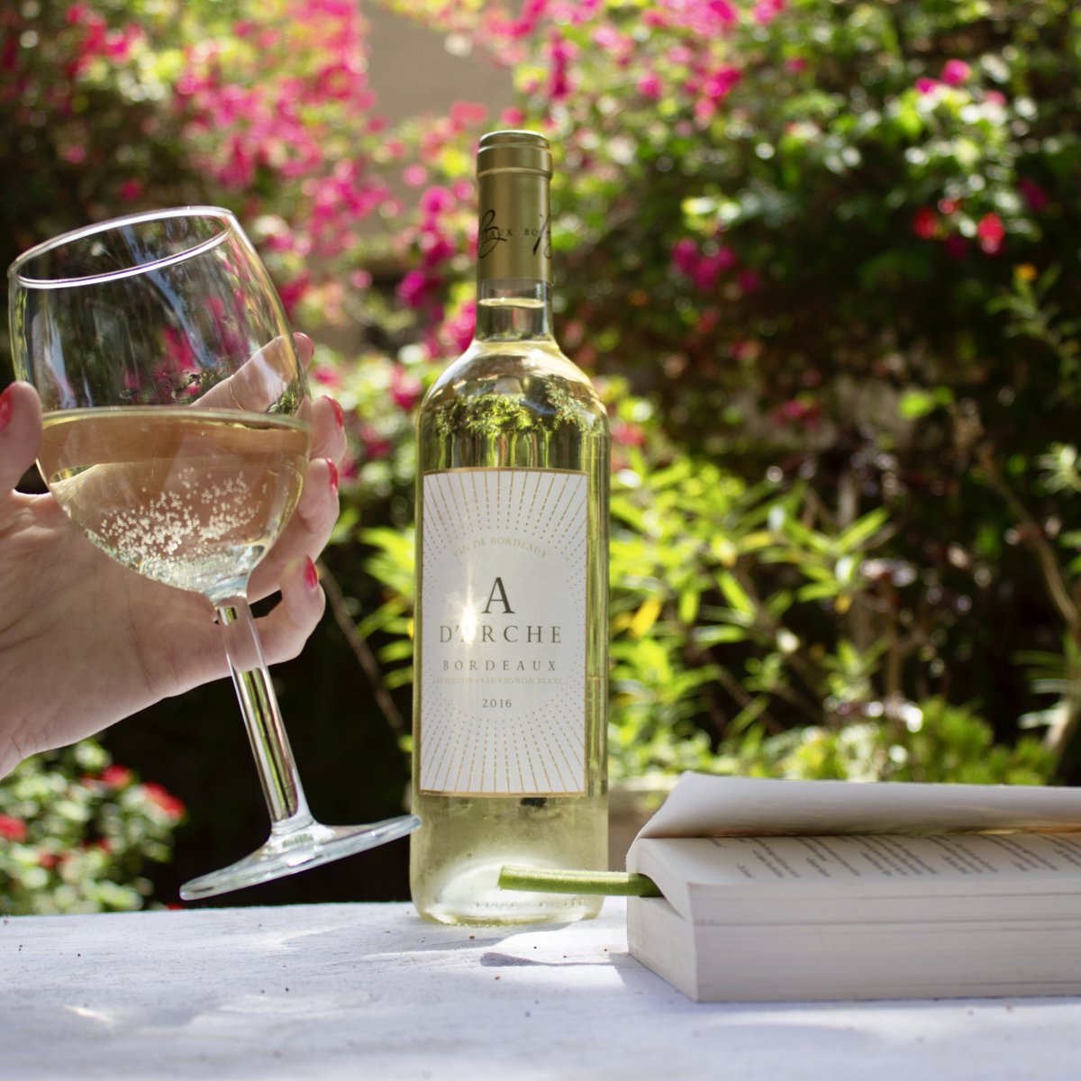 #WineWednesday is the perfect time to try new🍷! Sample #wines from an esteemed Château in Bordeaux here: bit.ly/ChateauDarche
