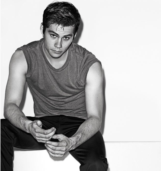 hybridbanshee_'s tweet photo. WHO ARE YOU WHERE DO YOU LIVE HOW OLD ARE YOU WHY ARE YOU SO FINE https://t.co/PF2BBzgE1x