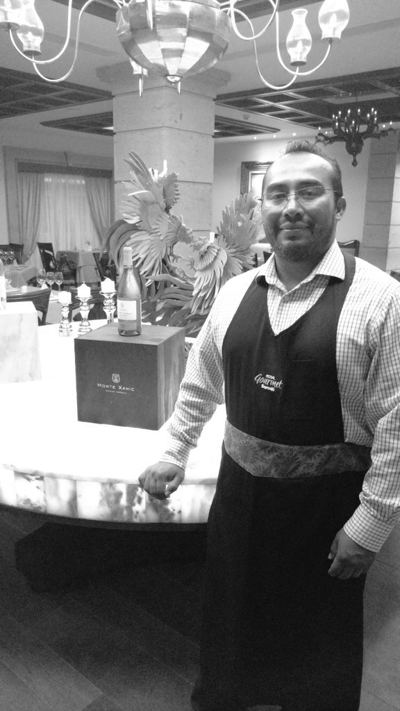 Mauricio Millan, sommelier de <a href="/Monte_Xanic/">Monte Xanic</a> que estará el día de hoy en la cena de #FestivalGourmetBarceló 🍷