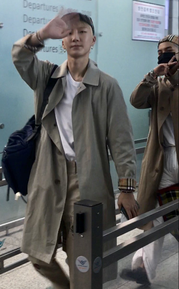 송민호 이승훈 나의 우리의 모두의 슈퍼셀럽들 몸 건강히 조심히 잘 다녀와 ♥️♥️