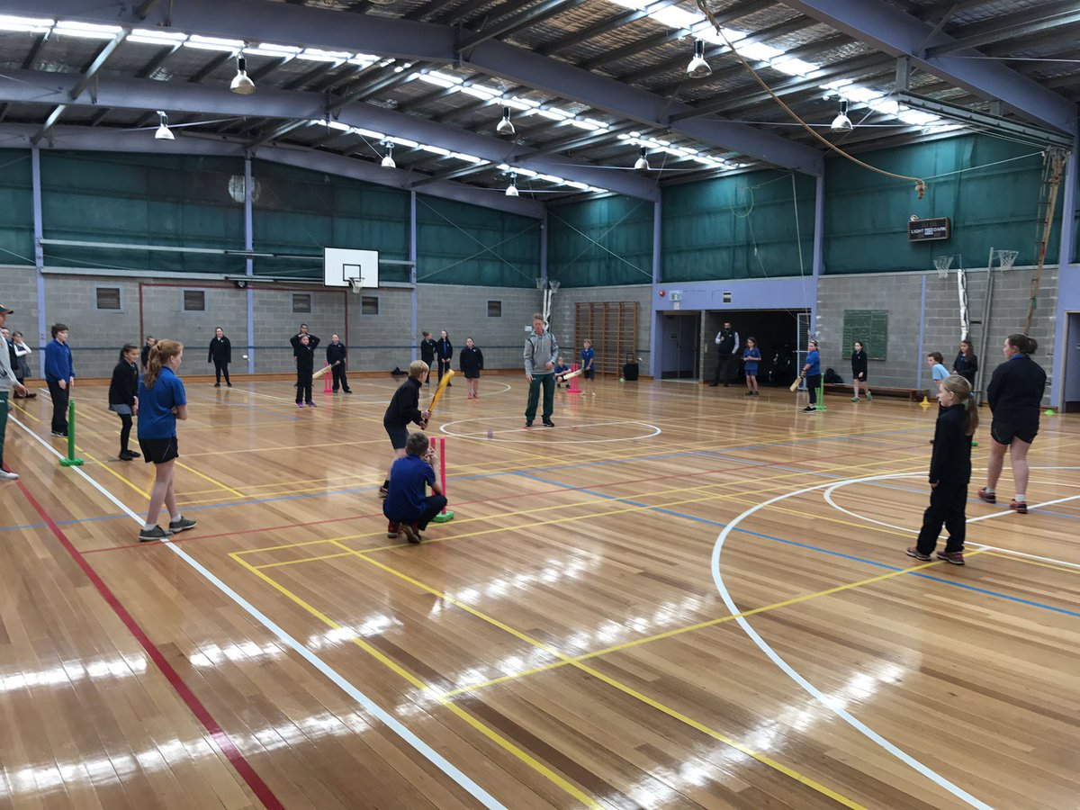 Great to interact with the kids at King Island District School this morning. Diamond cricket a hit! #MyStateBlitz #TasmaniasTeam