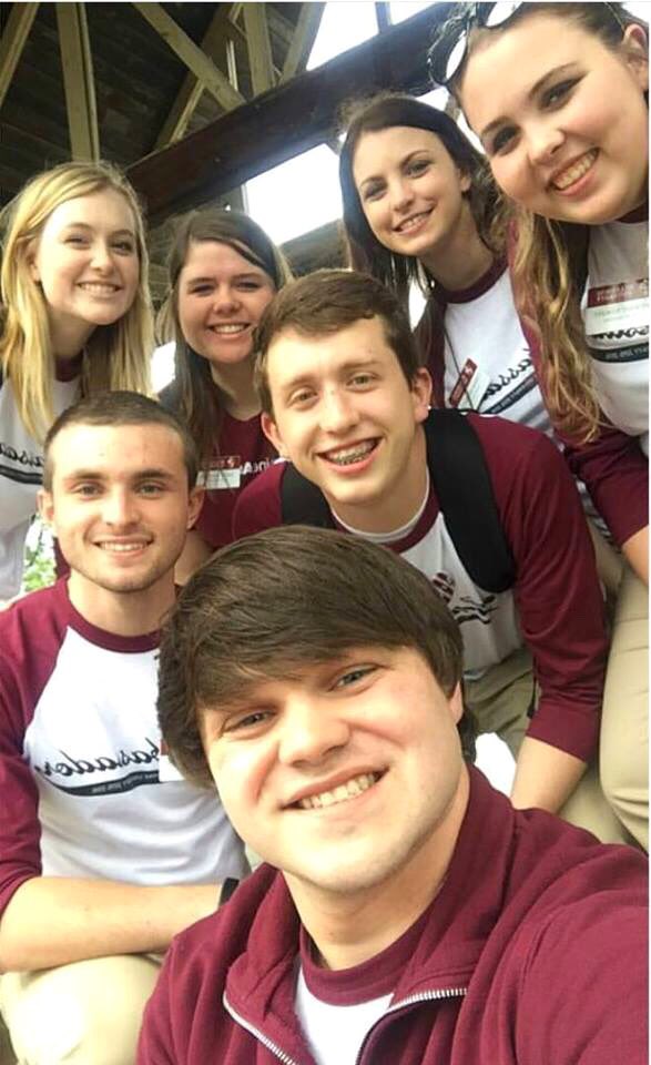 BellarmineAdmit's tweet photo. Tomorrow is the last day to apply to be an Ambassador! We can't wait to meet all the new members and add to our AmbFam! @bellarmineU https://t.co/66TKQBxVQ6