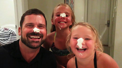 MyBrainYoga's tweet photo. Text your SMILE SELFIE to 323-834-9537. Change your brain and smile for 7 days with us! #7DAYCHALLENGESMILE https://t.co/qOjDE66ACM
