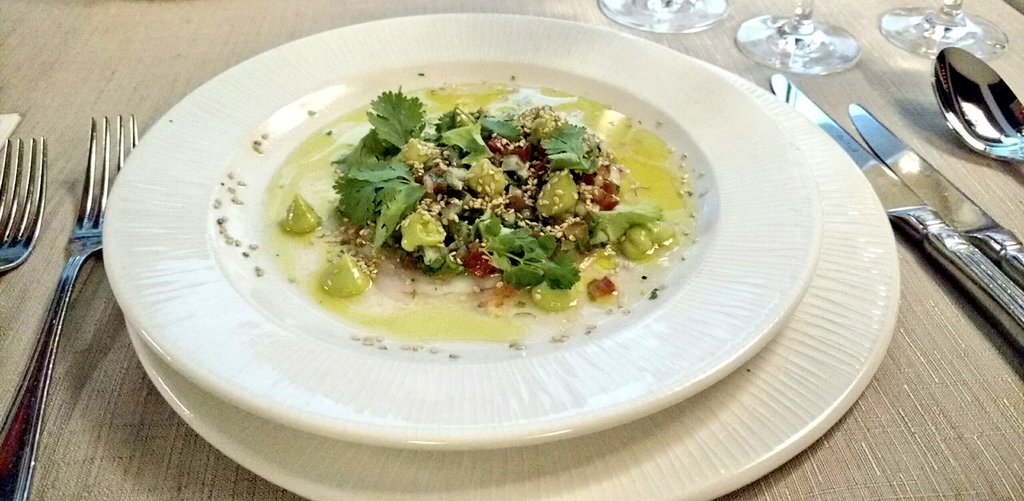 Comenzamos con Tiradito de camarón de #Campeche. Maridaje: Sauvignon Blanc de <a href="/Monte_Xanic/">Monte Xanic</a> 😍🍴