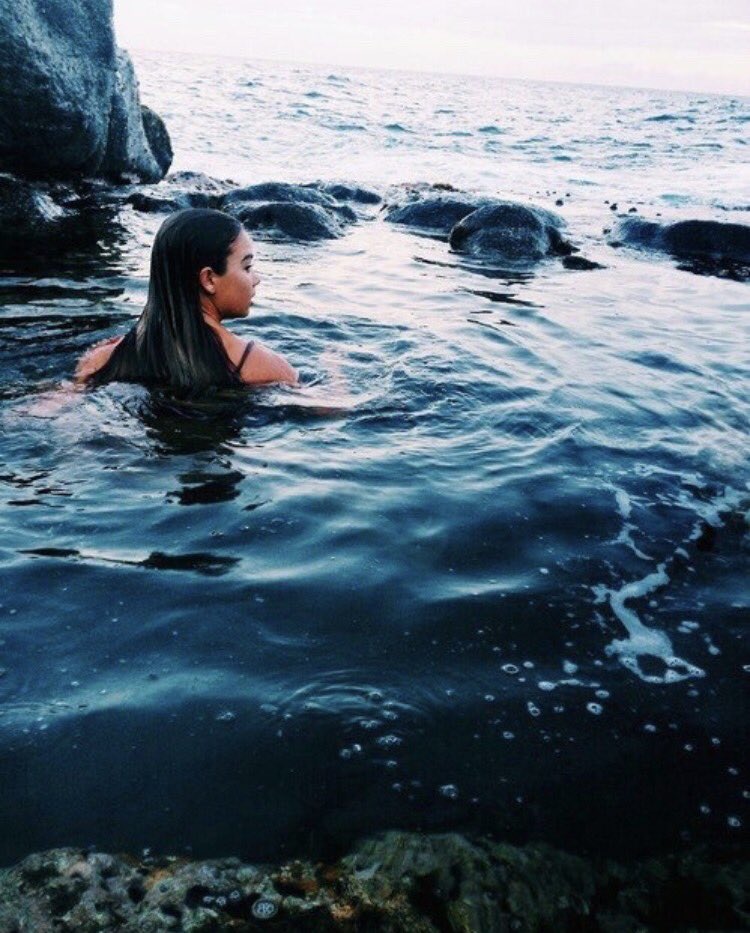 OceanObsessions's tweet image. blue