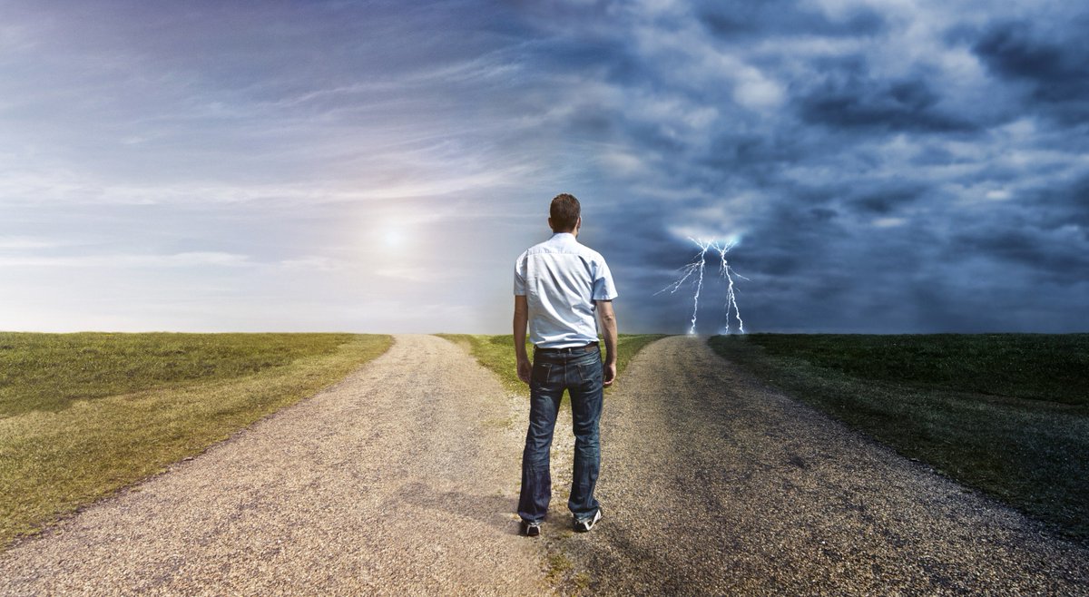 Встретились и разошлись. Картинки со смыслом. Две дороги. Две дороги. Человек на распутье.