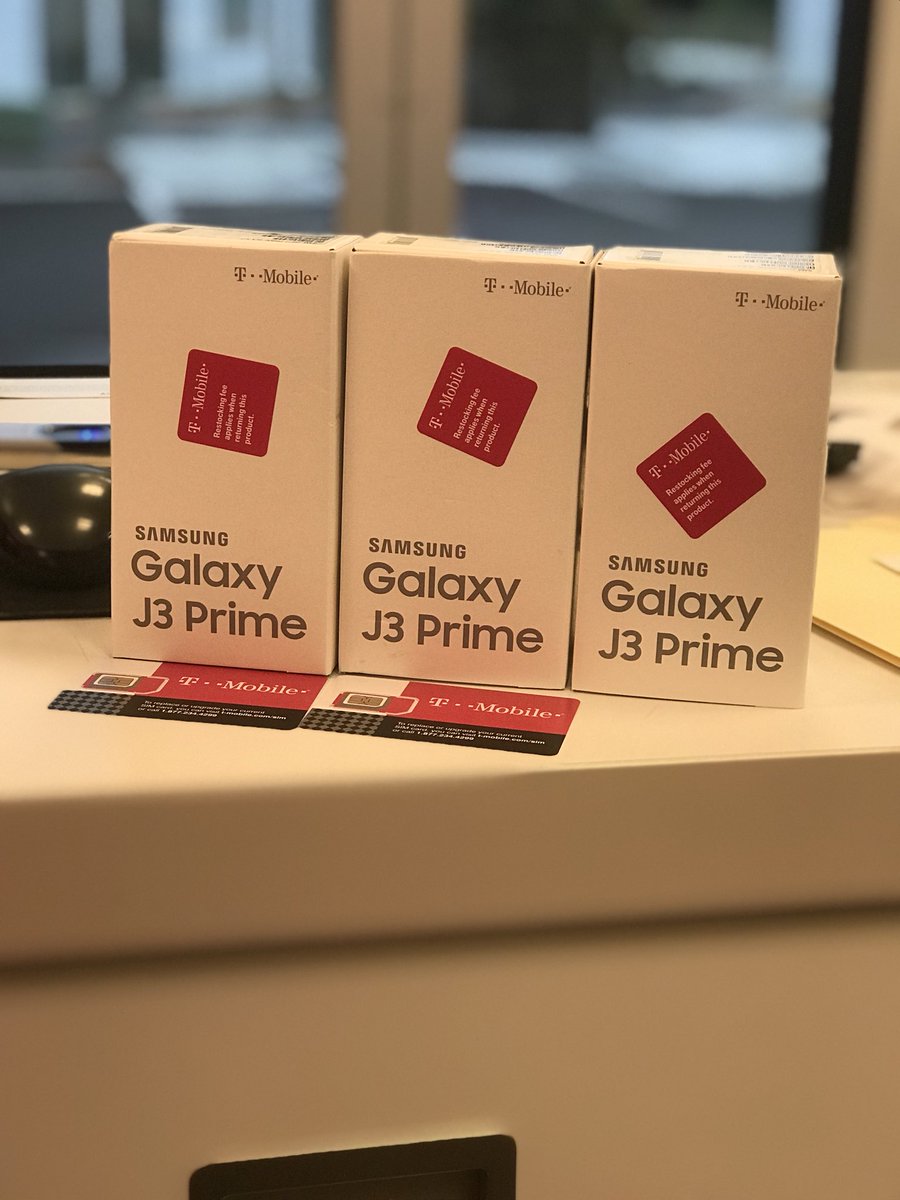 ana_vee12's tweet photo. Thanks for Our New Customers ATT! #BeMagenta #NewWatsonville #byebyeatt #edubnation @vasquezjoshua27 @nazarma @isaac2691 https://t.co/7Id2GOVjPe