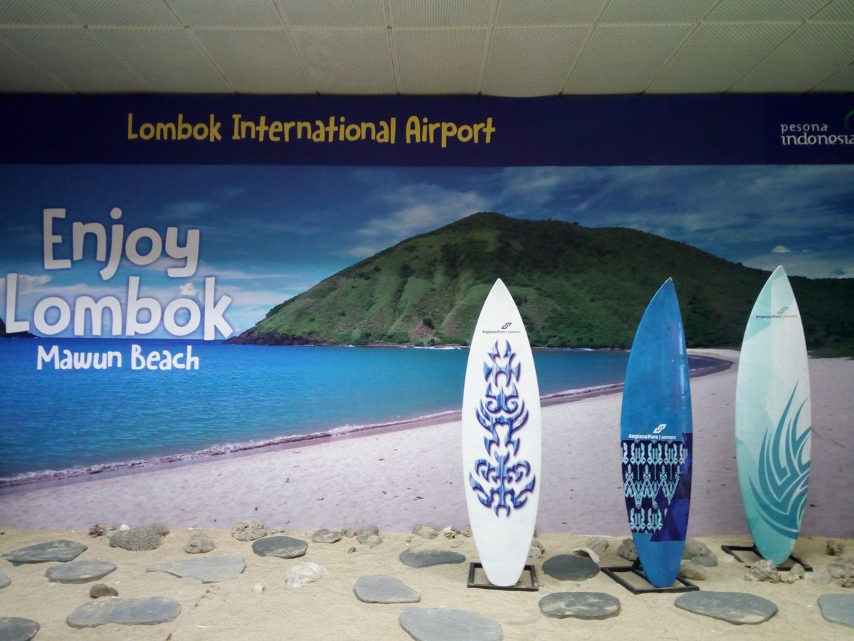 sansadhia's tweet photo. Tadi siang aku sampai juga di Lombok setelah penerbangan sempat delay. #IHTF2017 #wisatahalal #hasanahcard https://t.co/JRGR9ldPVU