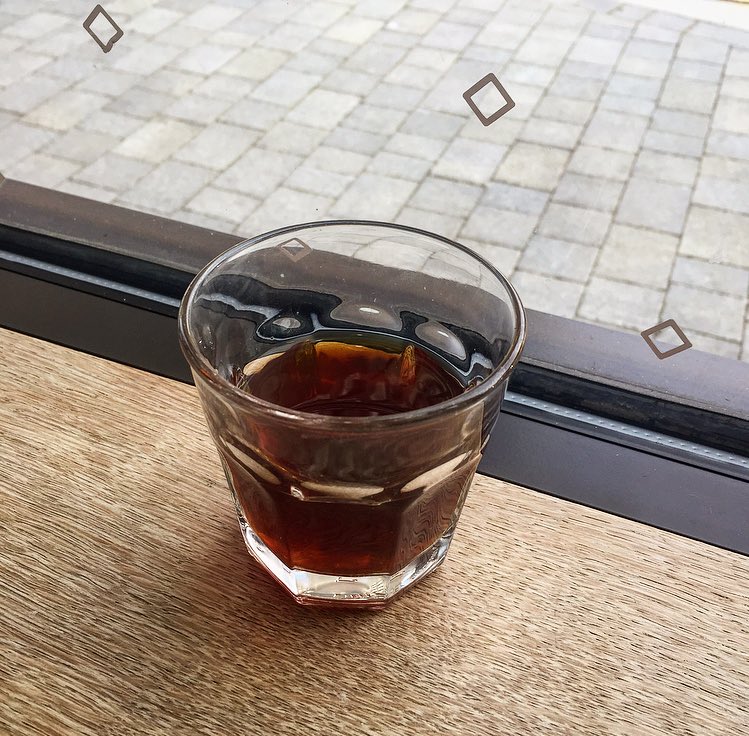 Ease yourself into Thursday with a delicious filter, like this Bolivian from @dropcoffeeroasters!  #BedfordStCoffee #DropCoffee