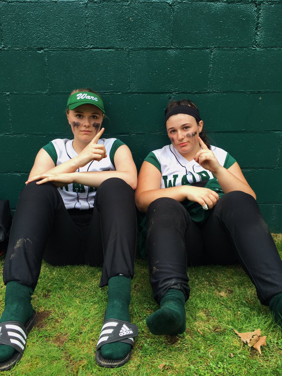 madams727's tweet photo. Happy 18th to my pal💓 love you &amp; miss you a lot J, i wish I was there to celly with you 🙃 https://t.co/IP9sn9kWLV