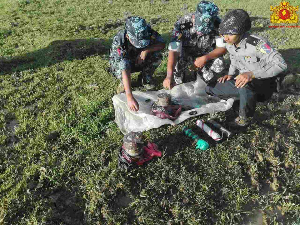 #Myanmar police in state of #Rakhine discovered 6 #Landmines planted on road by #Bengali (aka #Rohingya) #Terrorist group (#ARSA)13-08-17