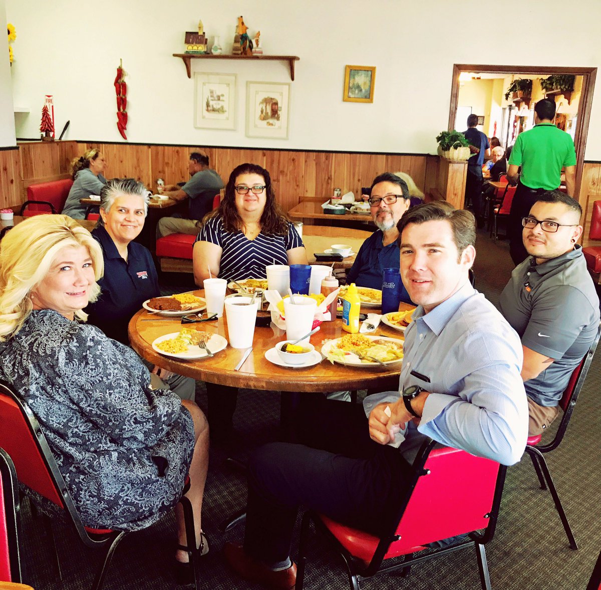 AIBinc's tweet photo. Pricilla, Roberto, Juan &amp; Christine! We loved our delicious 😋 lunch and #webDEALER training @ShamaleyFord with @Group1Auto @ElPasoTXGov #AIB https://t.co/qbKRHEDT3u