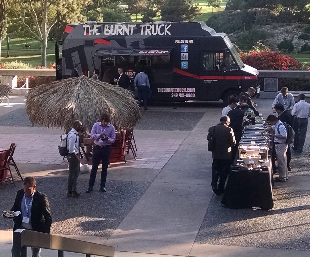 CalPlug's tweet image. A food and fun filled evening at #EEDAL 2017 Day 1 at UCI  @calit2uci @UCIEngineerDean @UCIEngineering @UCIrvine