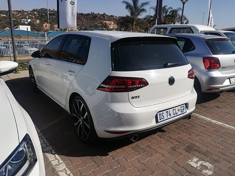 Nicky De Villiers 15 Vw Golf 7 Gti Dsg Sr For Sale Ds74cl White 58 000km R379 900 Vw Notjustacar Mycar Golf Golf7 Golf7gti Gti T Co 2milqfkxb7