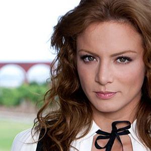 Happy Birthday to the beautiful Silvia Navarro 