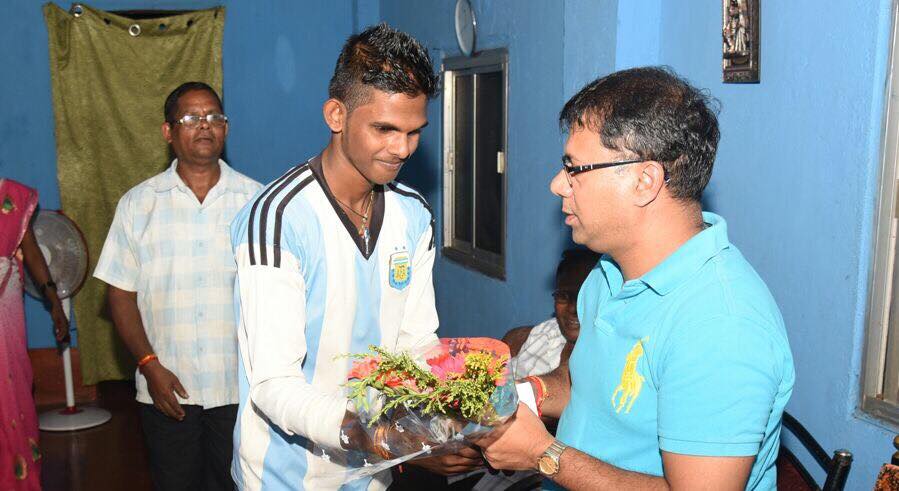 visrane's tweet image. Special moments in #Usgaon will do my best for the upliftment of our people really touched by love and affection.