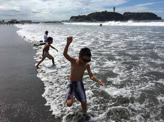 matsuyafudosan's tweet image. 【晴れてー】拡散希望
てるてる坊主　てる坊主
あした天気に　しておくれ

明日、夜9時半過ぎに福島県南相馬市から参加するため到着いたします。
一年にわたり多くの方がこの日のために動き準備。しかし台風が…(＞人＜;)
miraikids2015.com