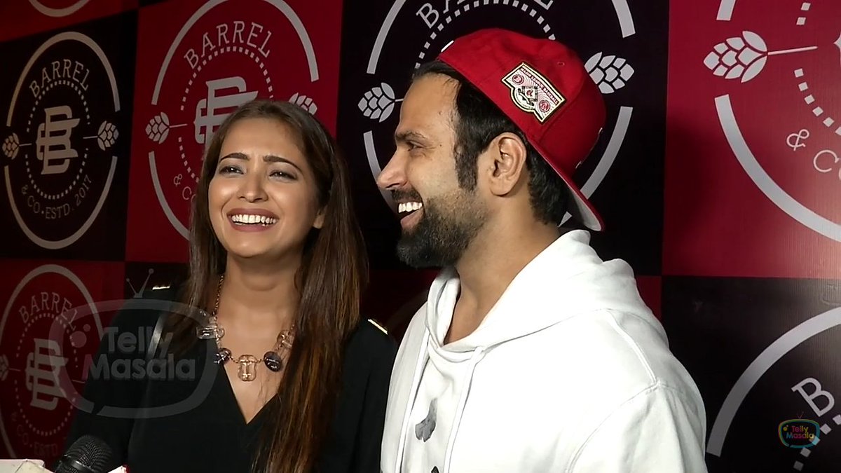 AshVikLand's tweet photo. #Caps2
#AshVik talks about Suyyash & Charlies performance in #Beparwaahiyaan
https://t.co/lNp8BLpdsH https://t.co/MZnb75aofM