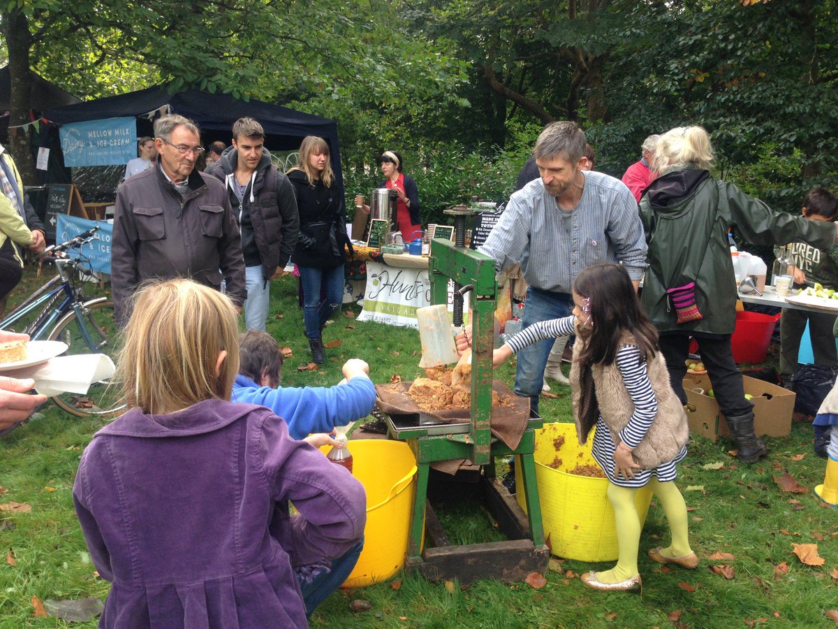 Harvested your apples yet? Come along to #ForkingLocalFoodFestival and press 'em! (kids &amp; big kids love it!) ow.ly/4jeo30f8Uak