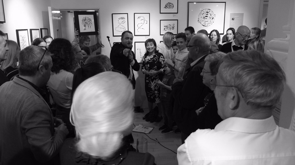 robertshaw's tweet photo. @TrinderJoseph @theJeremyVine @mndassoc You did a great job @TrinderJoseph !  Thank you for helping us raise funds last night for the #MND Association @mndassoc . https://t.co/kEc0rI6a1E