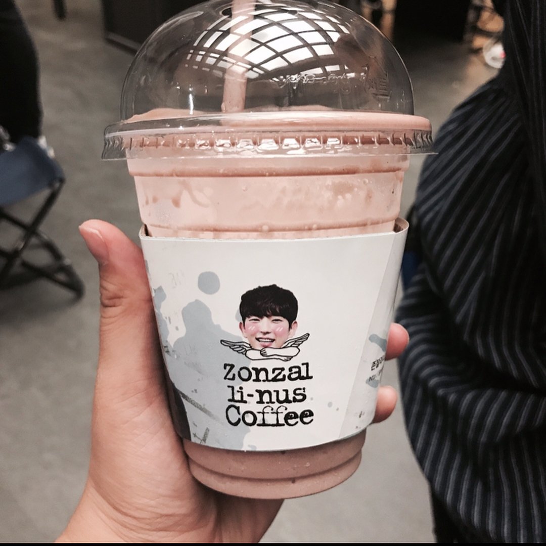 DJr1JwSVoAAIOKW.jpg:large