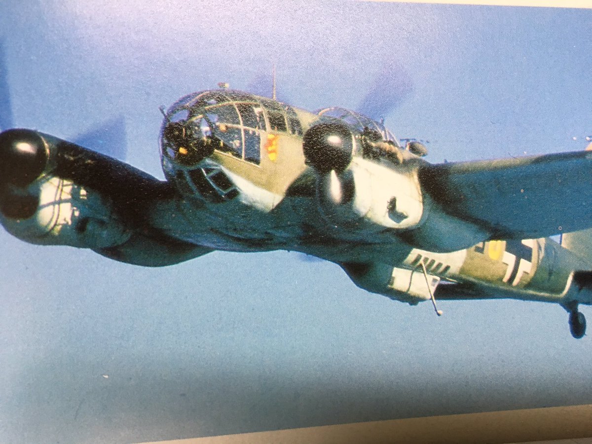 ট ইট র ふるゆき Cgを使わず航空機が飛んでくるのは嬉しいけど なぜか自分はハインケル爆撃機に存在感を感じなかった どうも大型ラジコン機だったからなのかも 空軍大戦略では ハインケルhe111そのものではないけどスペインがライセンス生産したカーサ